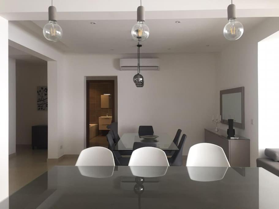 The One - 4 Bedroom St Julian's سانت جوليان