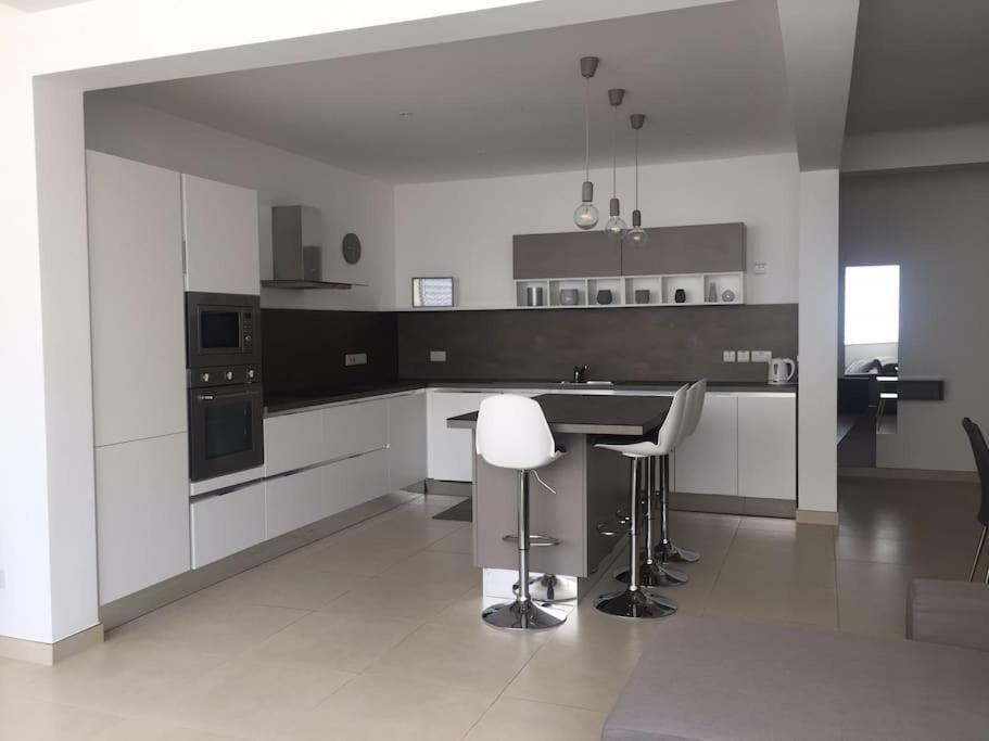 The One - 4 Bedroom St Julian's *